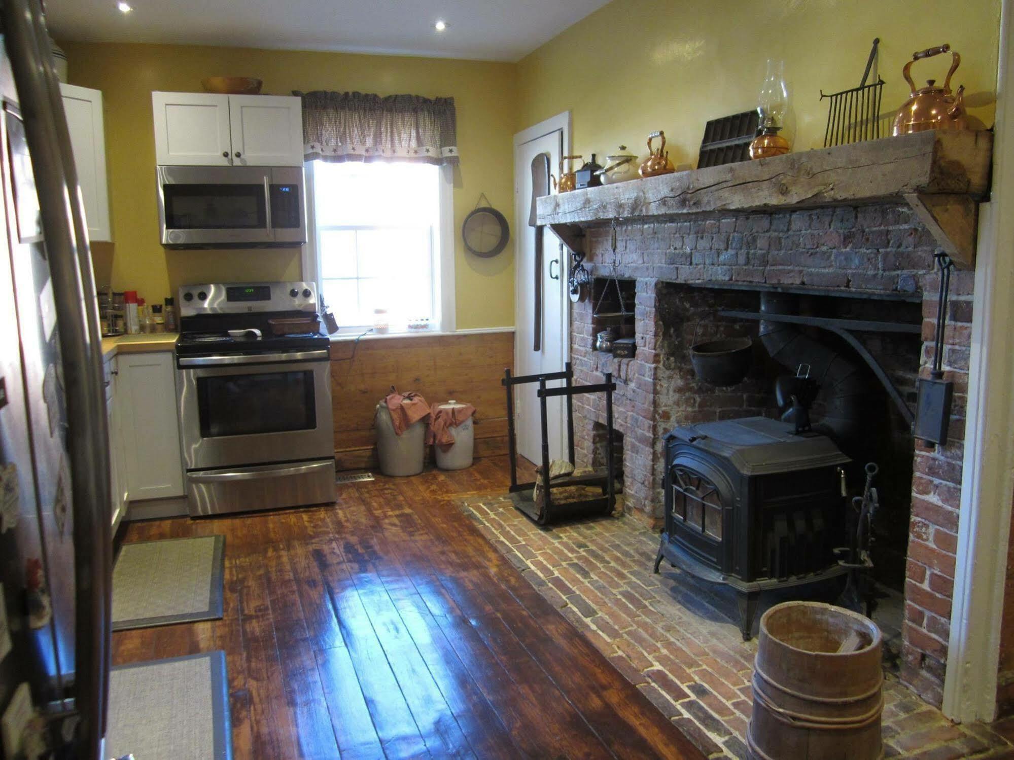Grand Oak Manor Bed And Breakfast Granville Ferry エクステリア 写真